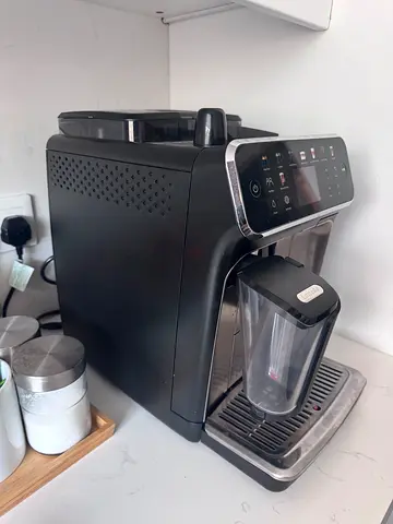 Philips LatteGo Series 5500 Fully Automatic Espresso Machine