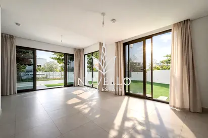 Twin Villa | Available Now | Closed Kitchen