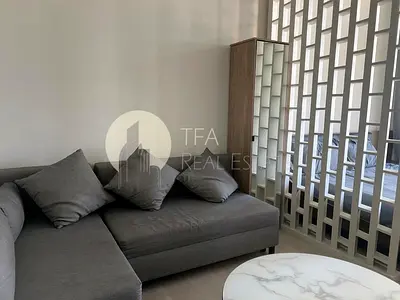 Middle Floor | Fully Furnished | New on Market