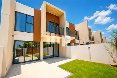 Flexible Cheques | Near Amenities | Negotiable