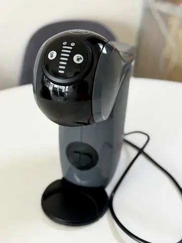 DOLCE GUSTO MACHINE