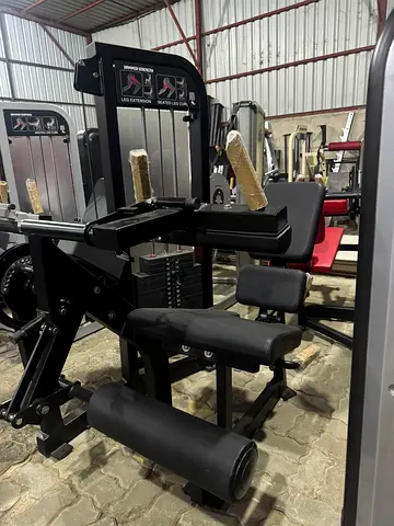 Hammer Strength Leg Extension and Seated Leg Curl Machine