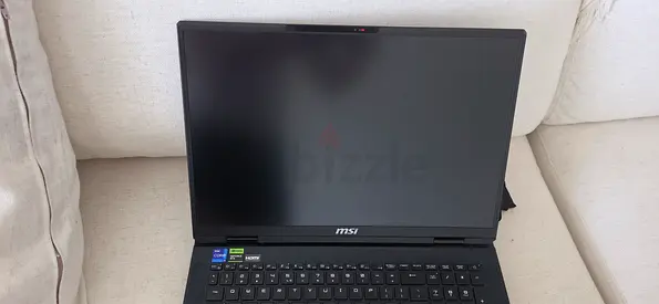 Laptop 18 screen, excellent condition Titan 18 HX A14VIG-036US