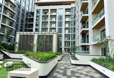 Luxury /Burj View /Mid Floor/ Mortgage /Negotiable