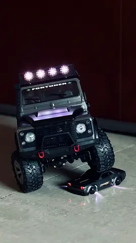 RC CRAWLER. Defender model. Free unlimited service. Semi hobby grade.