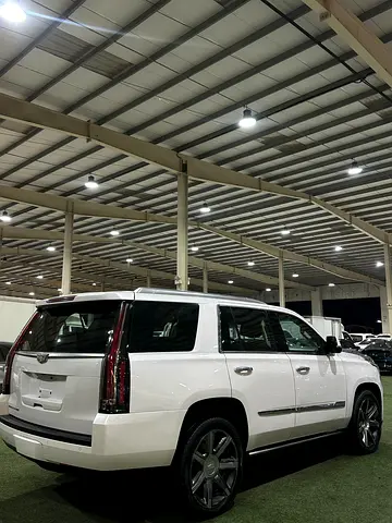 2016 Cadillac ESCALADE 缩略图 3