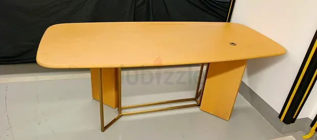 big computer table