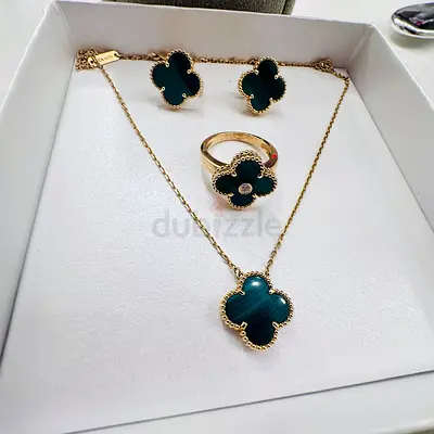 Van cleef 18 k Gold Copy