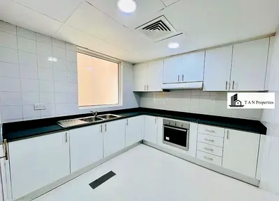 UP Coming | NO COMMISSION | 2BEDROOM APARTMENT | FAMILY BUILDING | Prime Location