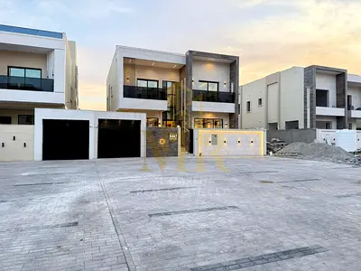 Villa in a convenient location close to amenities, at a great price and negotiable.