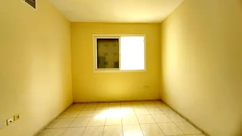 Specious 2bhk for rent near corniche area