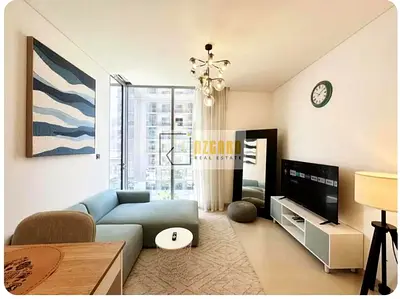 Luxury Modern Unit | Bright | Fully Furnished