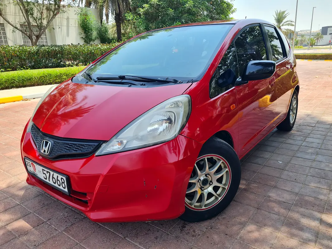 Honda Jazz 2013 — photo 1 of 15