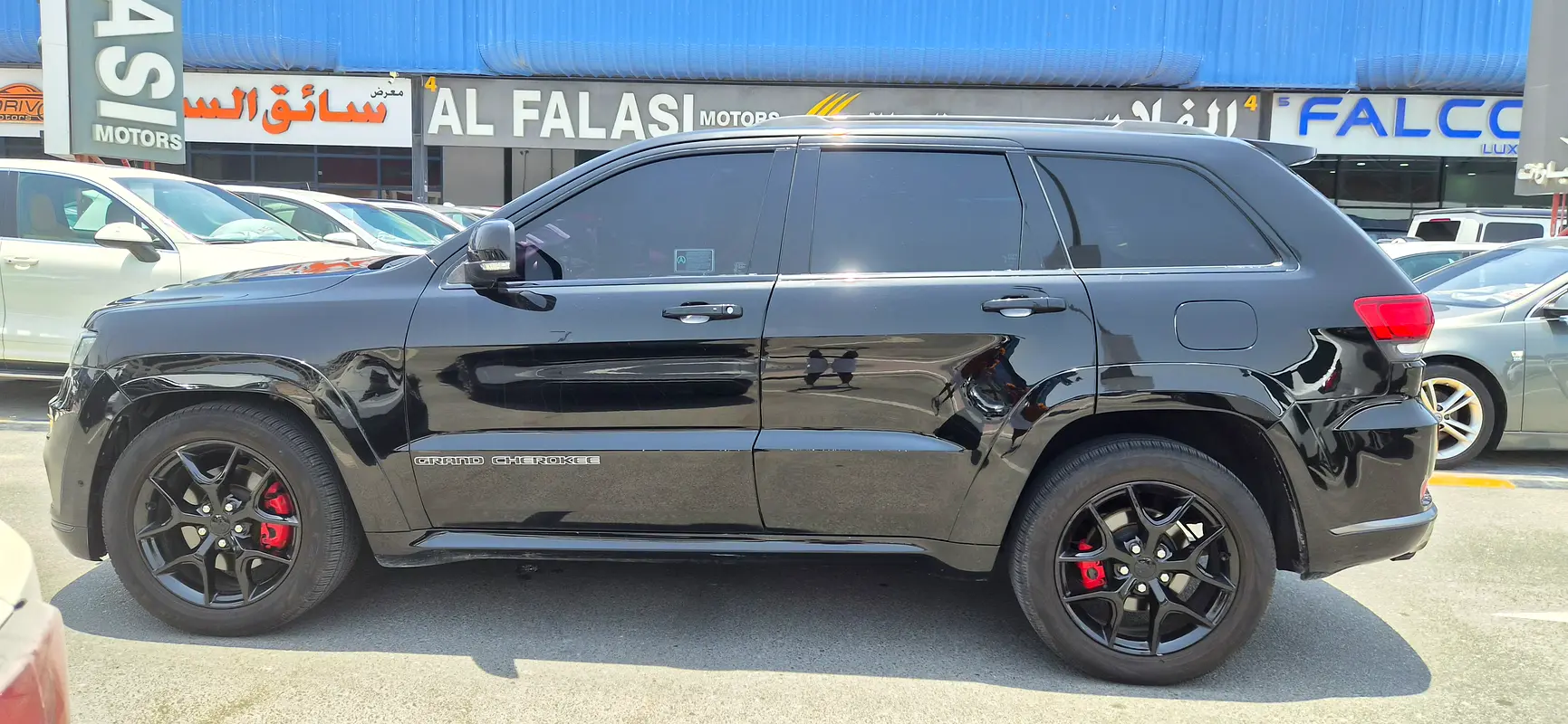 Jeep Grand Cherokee 2020 — photo 1 of 11