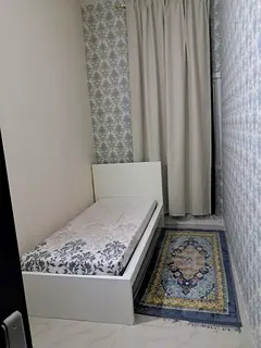 room for lady to rent