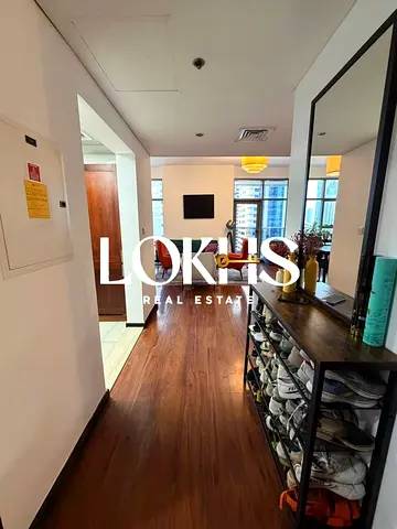 HIGH FLOOR | CLOSE TO METRO | AVAILABLE AUG 15TH