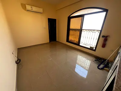 مساحة كبيرة | تكييف سبليت | صيانة على المالك | موقع مميز