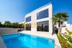 Luxury Living | Custom Built | Spacious | Vacant