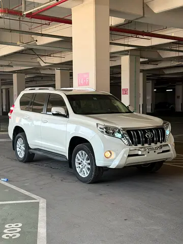 Toyota Prado VXR 2017 GCC Specs - Top Option