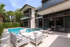 Turnkey Modern Villa in Golf Place