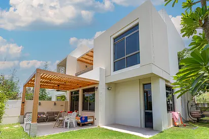 Upgraded Corner Unit | Within Pool N Park Vicinity