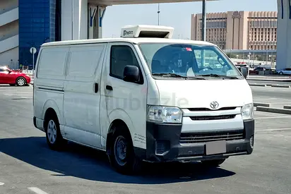 2018 Toyota Hiace Standard 2.7L | GCC Specifications