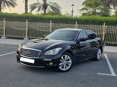 2015 Infiniti Q70 — фото 2
