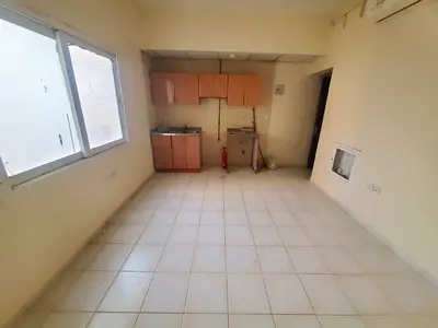 Lavish studio good building near school rent in just 16k