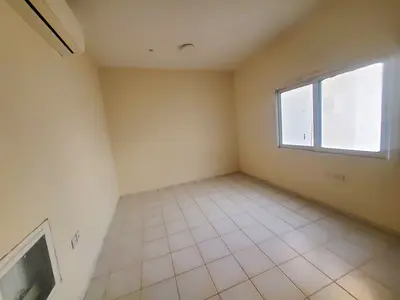 Lavish studio good building near school rent in just 16k