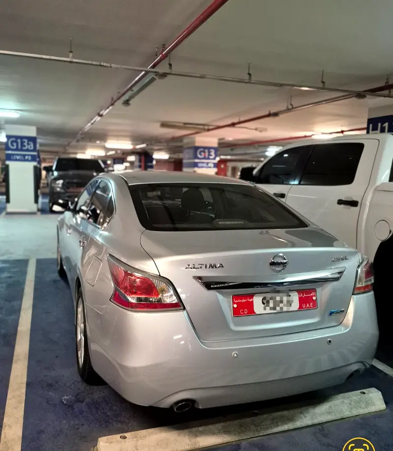 Nissan Altima 2014 — photo 1 of 5