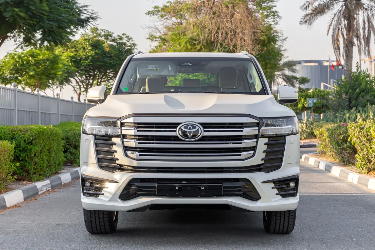 Toyota Land Cruiser 2026 — photo 1 of 11