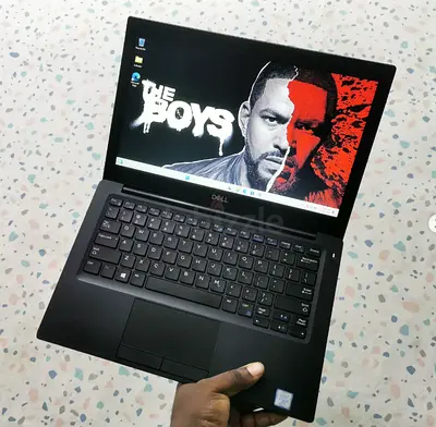 Super Slim Business Class Laptop! Dell Latitude 7290 (Core i5 8th Gen / 8GB / 256GB SSD) – Excellent