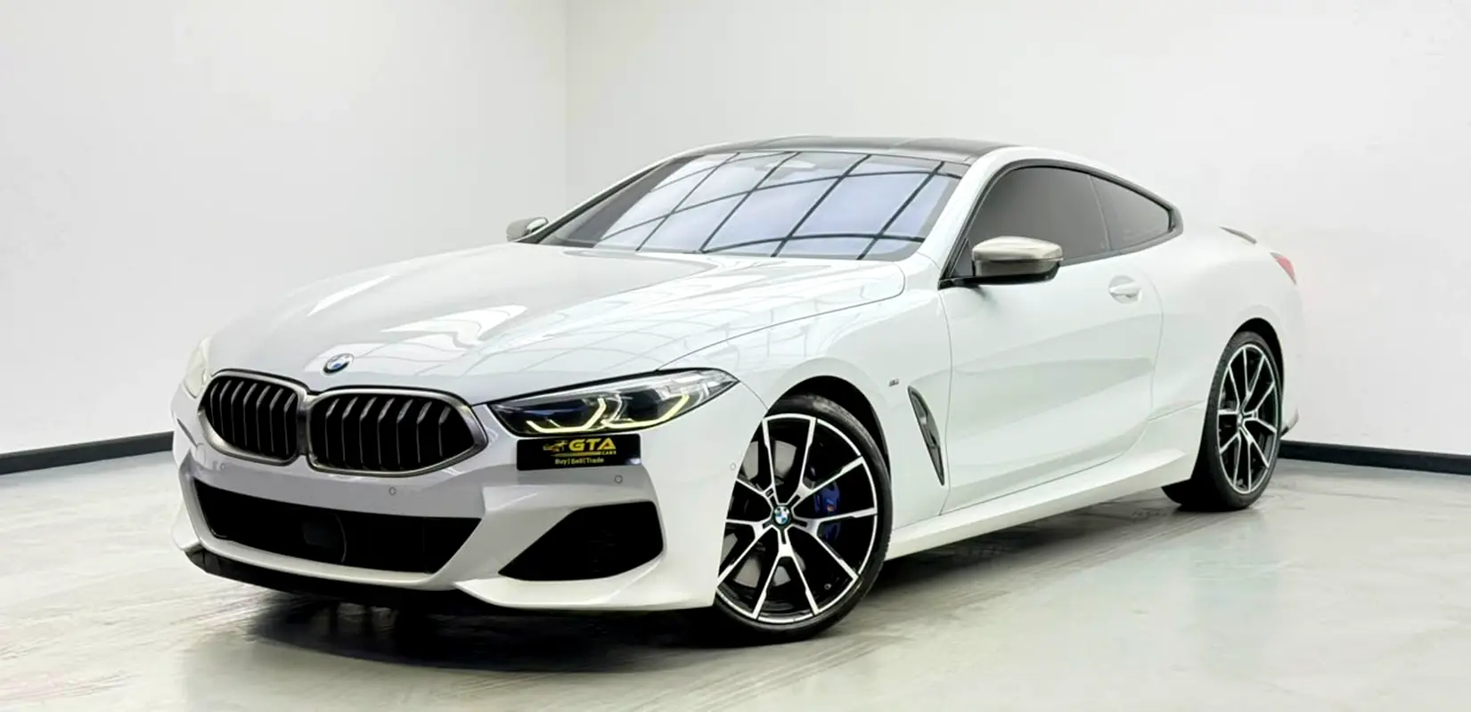 BMW 8-Series 2019 — photo 1 of 15