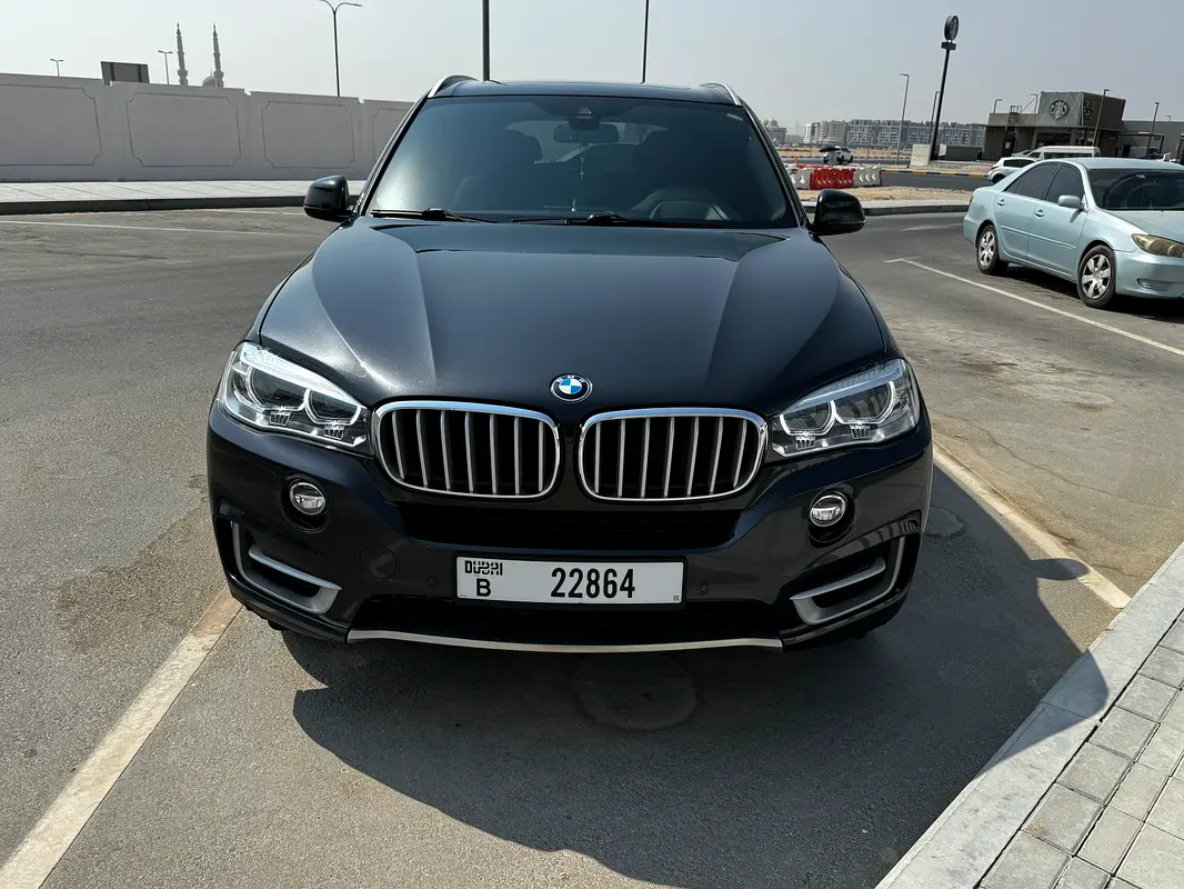 BMW X5 2018 — photo 1 of 19