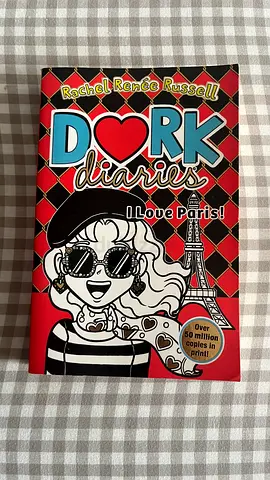 Dork Diaries: I Love Paris! by Rachel Renée Russell (Paperback)