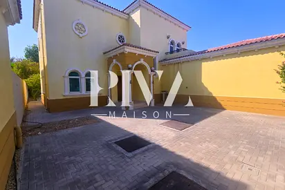 Corner Villa Plot | Near Park | Vacant Now