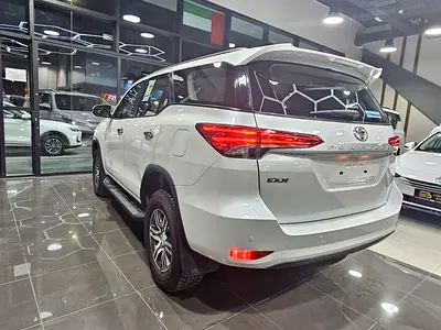 2026 Toyota FORTUNER — фото 4