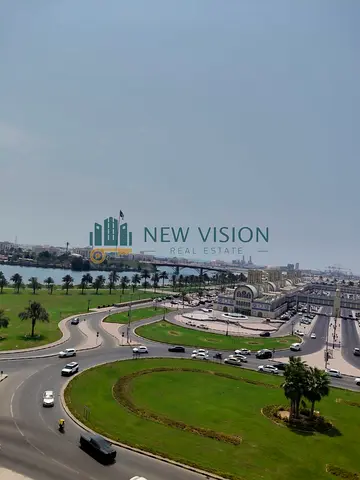 3-bedroom apartment with a living room, featuring a sea view, a prime location, built-in wardrobes, free parking, free gym and swimming pool, a maid's