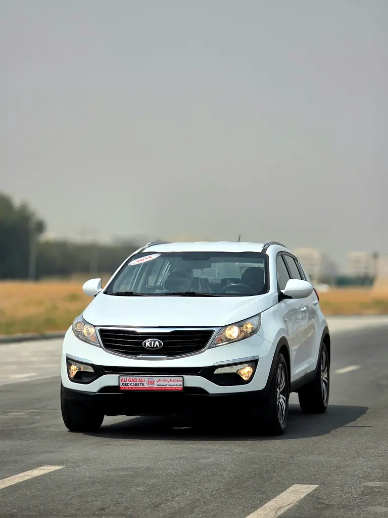 Kia Sportage 2016 — photo 1 of 20