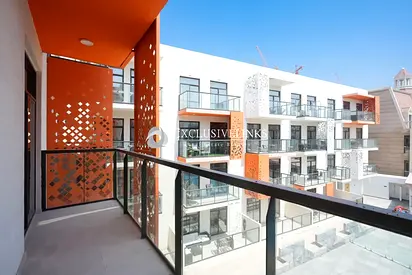 Vacant 2 BR | Pool View | Furnished