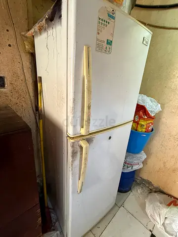 SUPER GENERAL FRIDGE FOR SALE ONLY WORKING DEEP FRIDGE