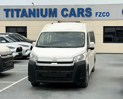 2025 Toyota HIACE — фото 2