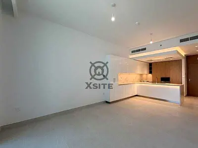 Spacious 1 BR | Well Maintained | Community View