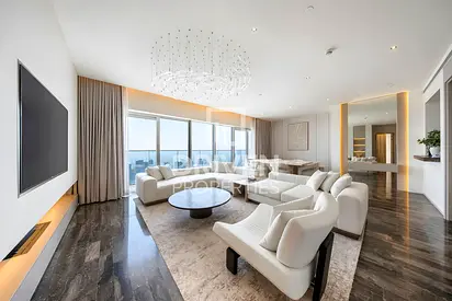 Stunning Unit | Fully Furnished | Prime Location