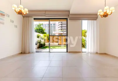 Hot Deal | Vacant | Beach Access