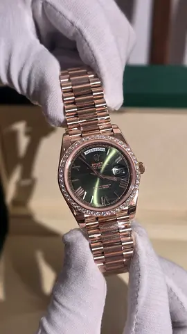 Rolex day-date 40mm rosegold plated moissinte diamond 💎 premium quality mens watch