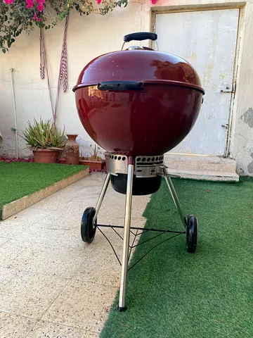 Weber master touch charcoal grill