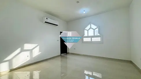 EXECUTIVE BACHELORS 3 BEDROOM WITH SEPERATE HALL FOR RENT MBZ.