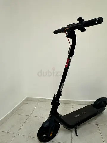 Ninebot E2 Pro Electric kick scooter (stopped charging 2 weeks ago)