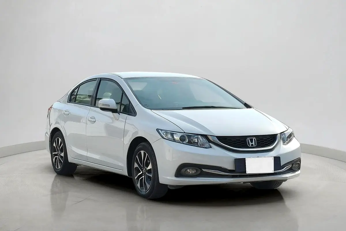 Honda Civic 2014 — photo 1 of 15